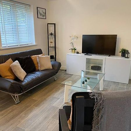 2 Bedroom Private Spacious Apartment In West Midlands Birmingham Kültér fotó