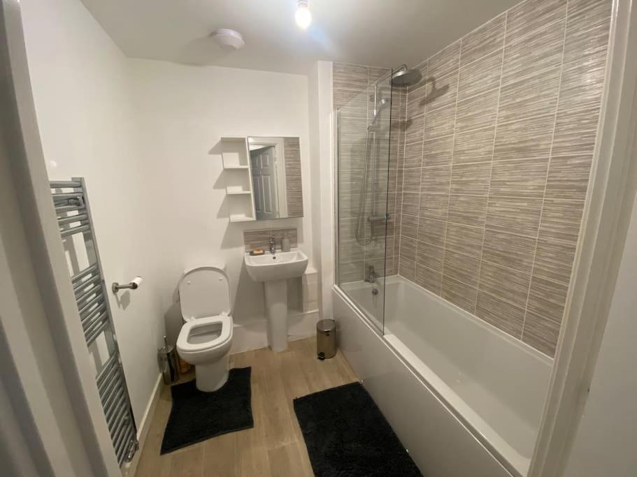 2 Bedroom Private Spacious Apartment In West Midlands Birmingham Kültér fotó