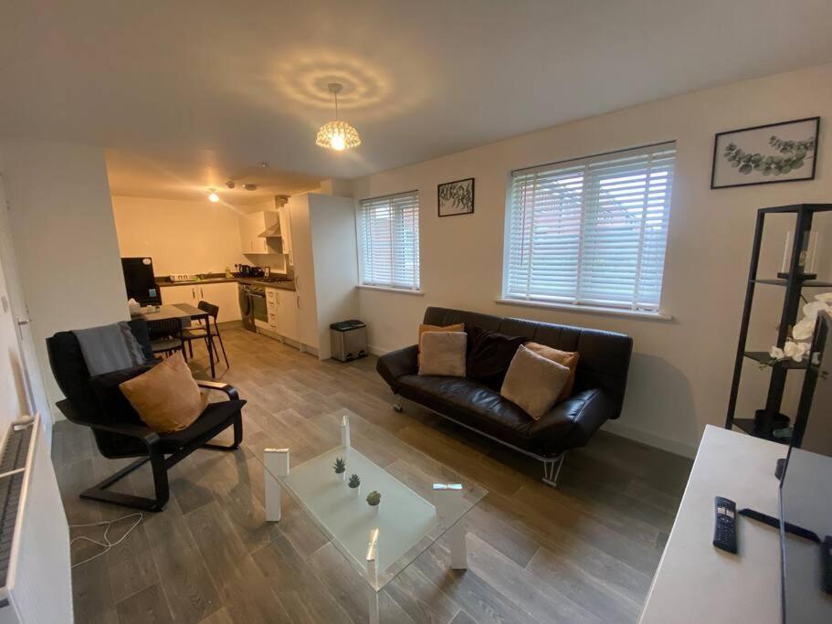2 Bedroom Private Spacious Apartment In West Midlands Birmingham Kültér fotó